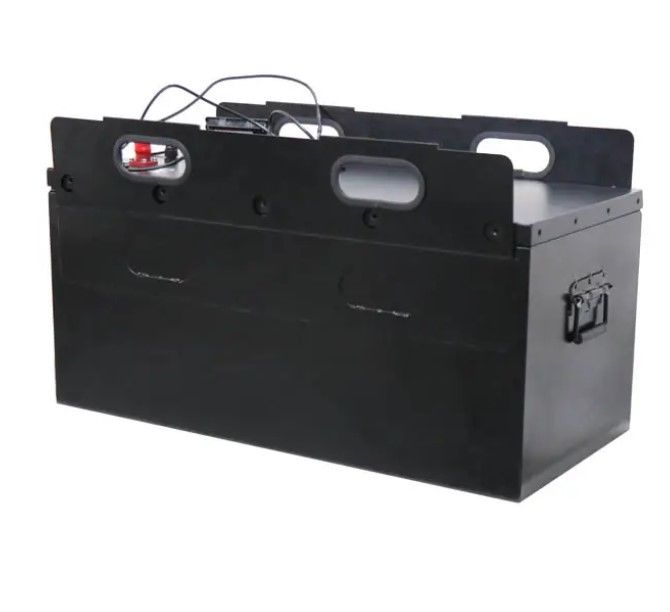 カスタマイズされたディープサイクルリチウムイオン電池 高電源 24V 48V 300Ah LiFePO4フォークリフト電池